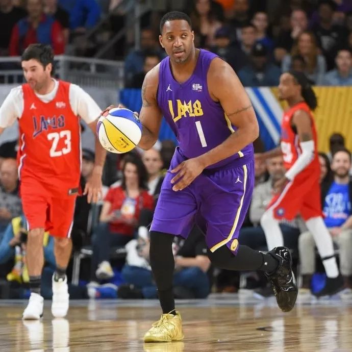 球迷感慨万 球迷感慨万