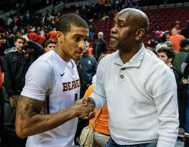 在政策的扶 在政策的扶